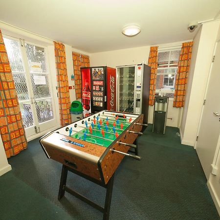 Evelyn Gardens Hostel Londyn Zewnętrze zdjęcie